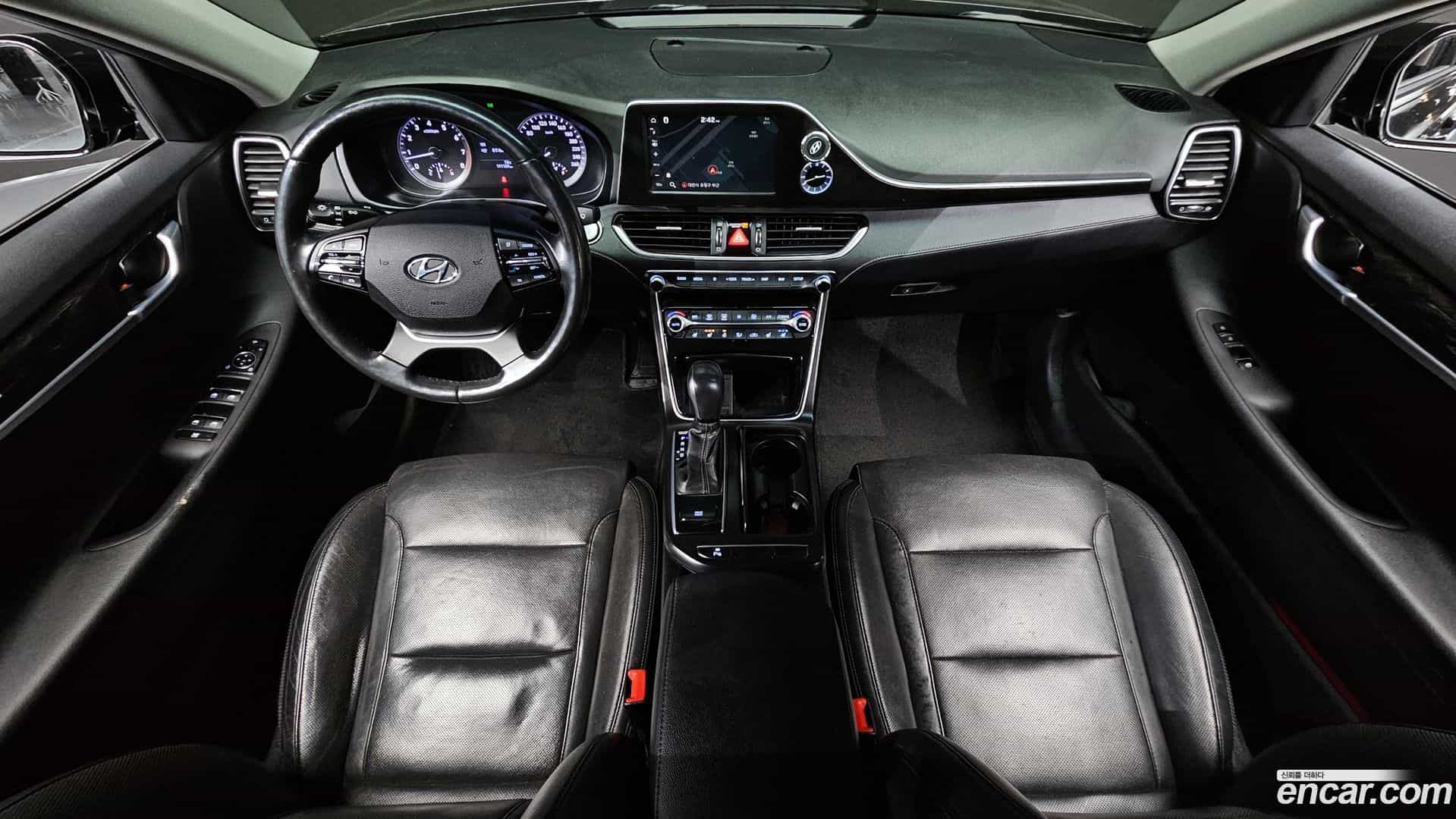 Grandeur Hyundai 2017.10-INNER-007
