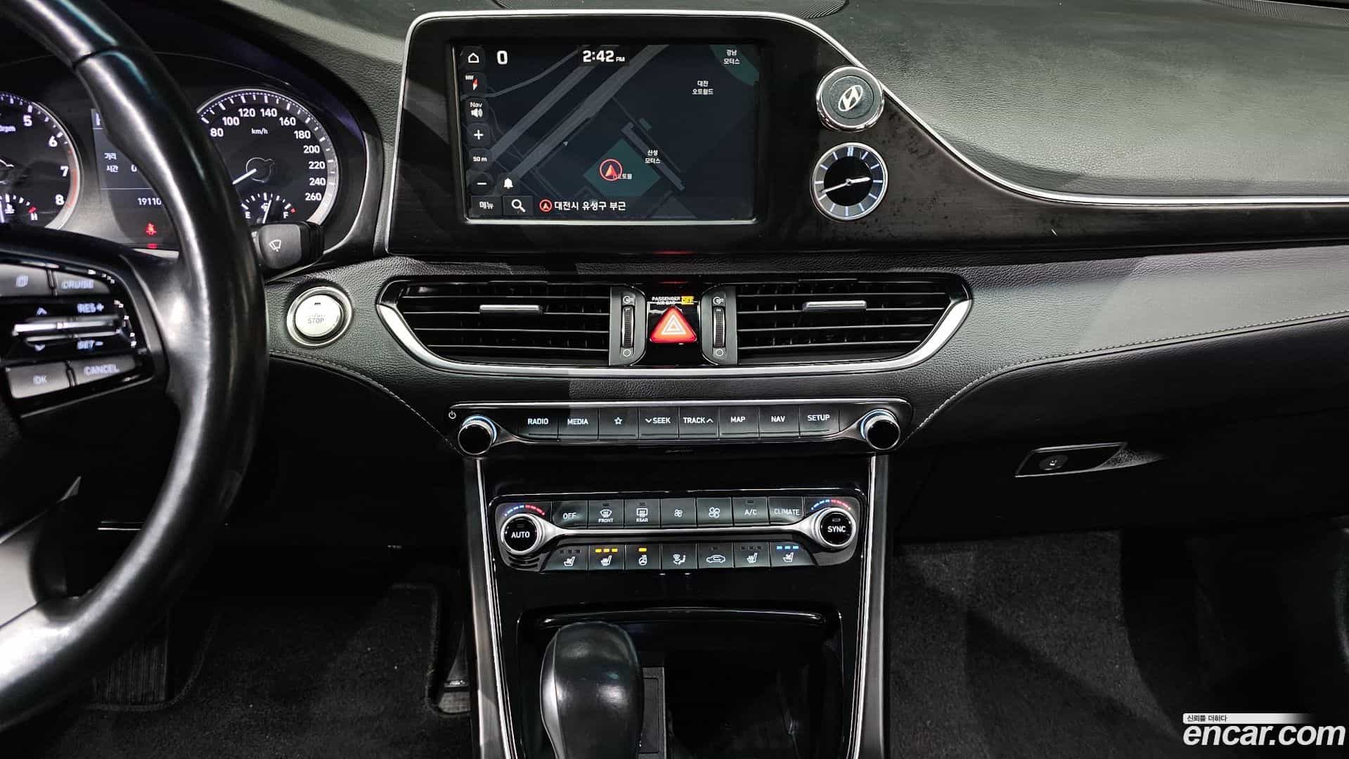 Grandeur Hyundai 2017.10-OPTION-020