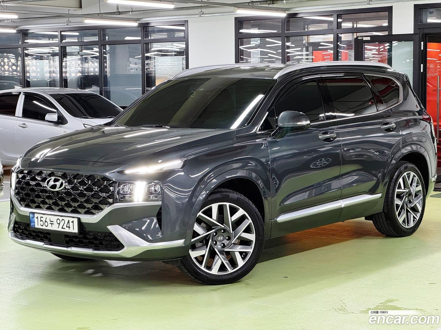 Main__Slider__Photo:Santafe Hyundai 2021.5-0
