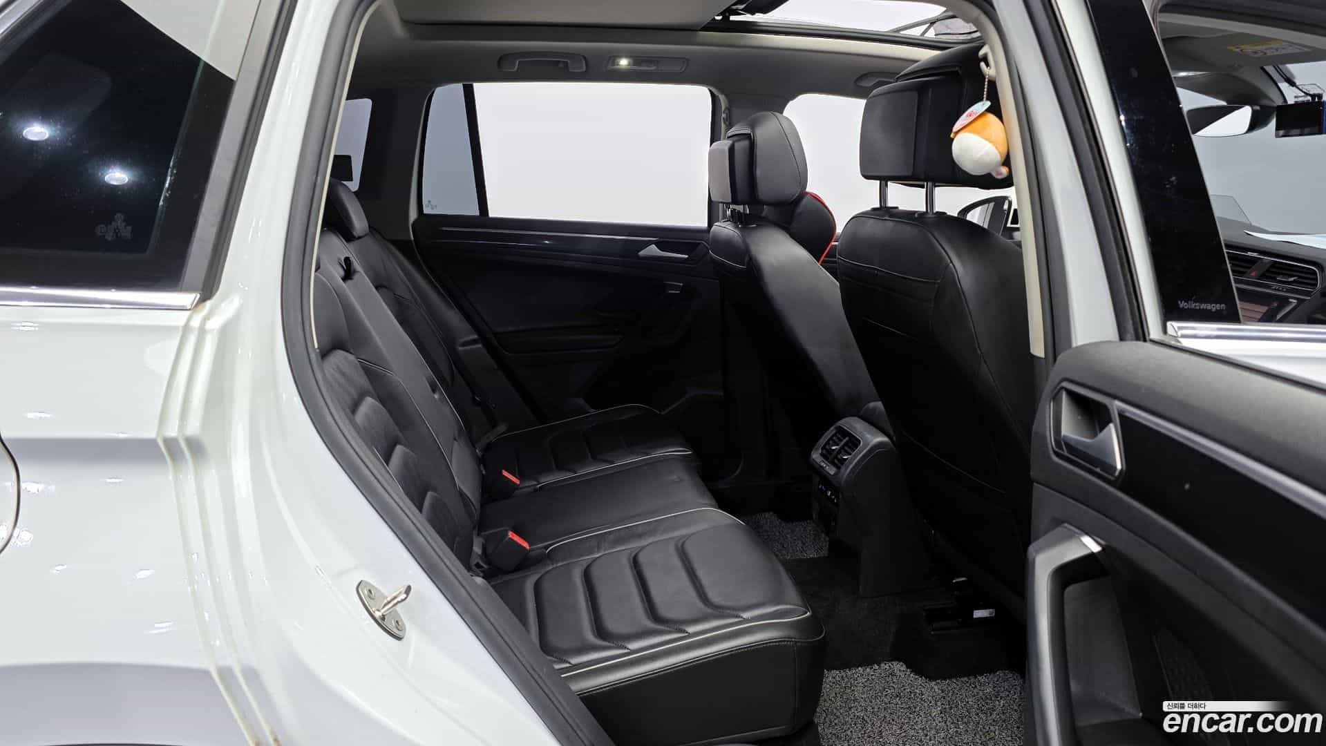 Tiguan Volkswagen 2021.11-OPTION-016