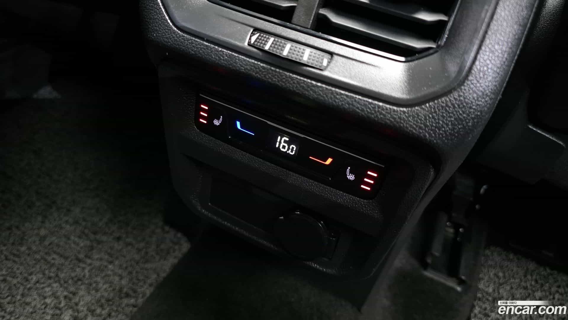 Tiguan Volkswagen 2021.11-OPTION-022