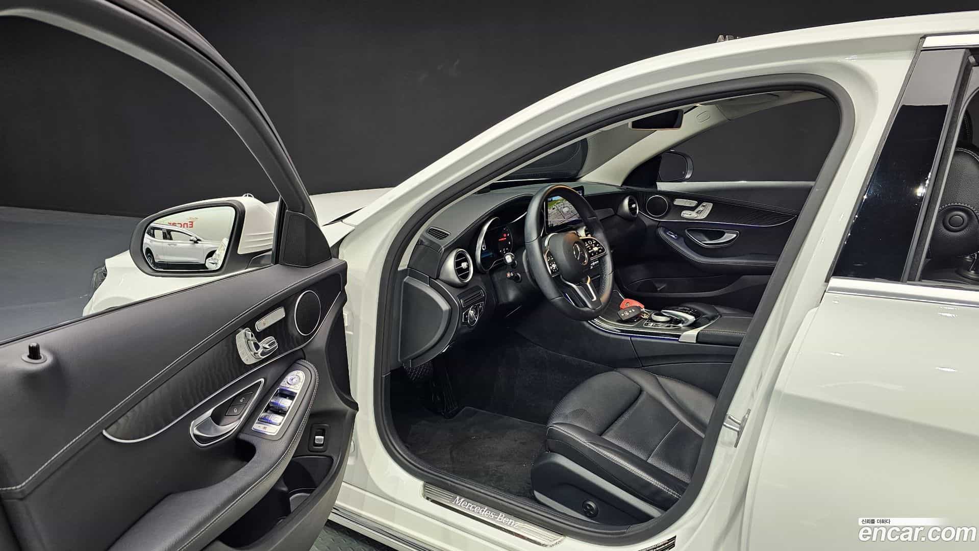 C-Class Mercedes-Benz 2019.6-OPTION-015