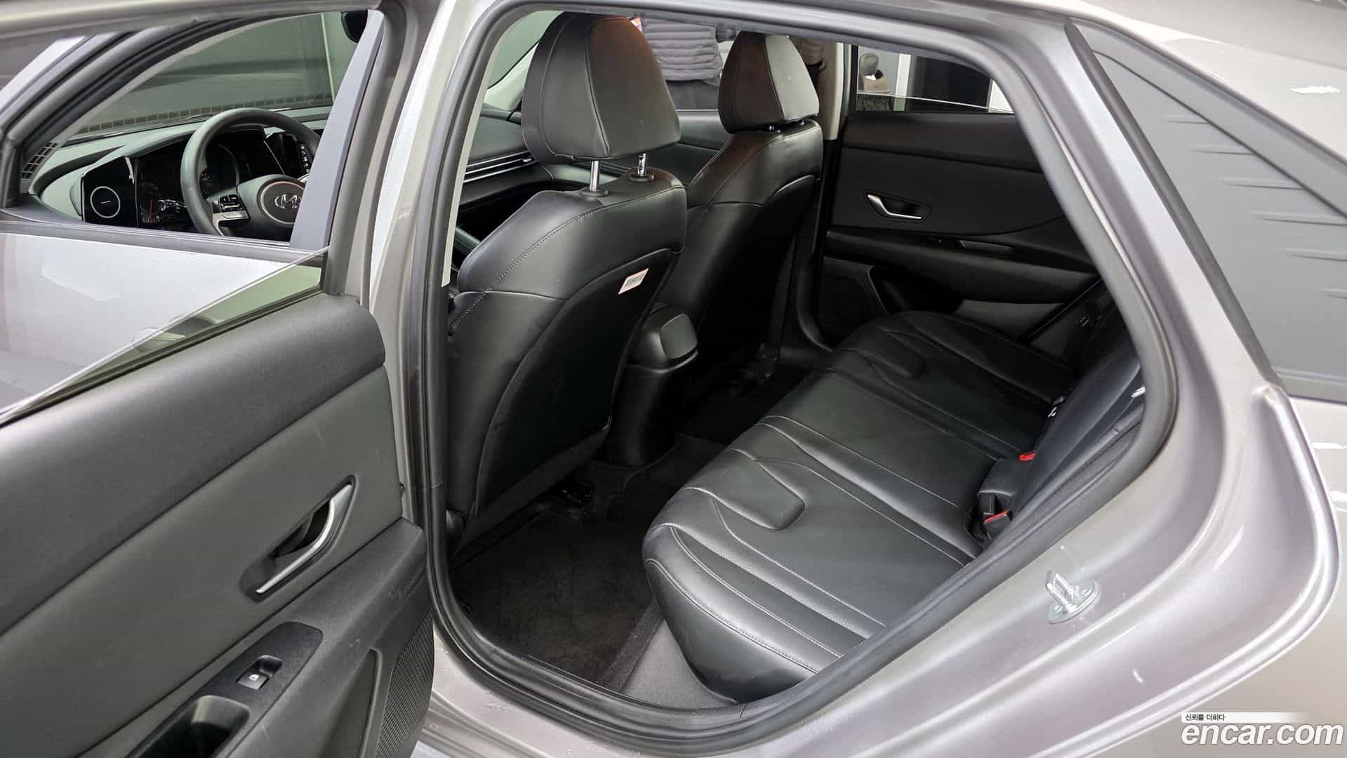 AVANTE Hyundai 2023.0-OPTION-015