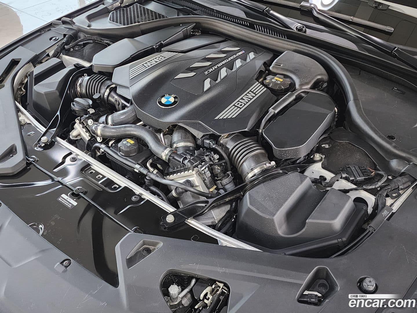 Main__Slider__Photo:8-Series BMW 2022.9-5