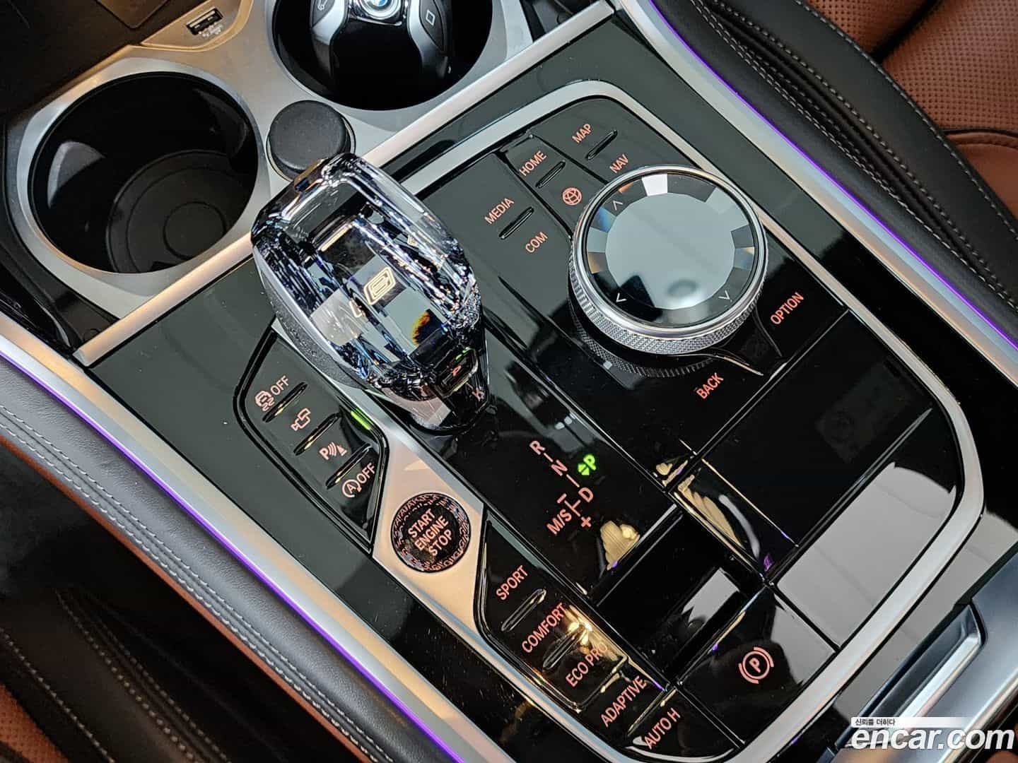 8-Series BMW 2022.9-INNER-009