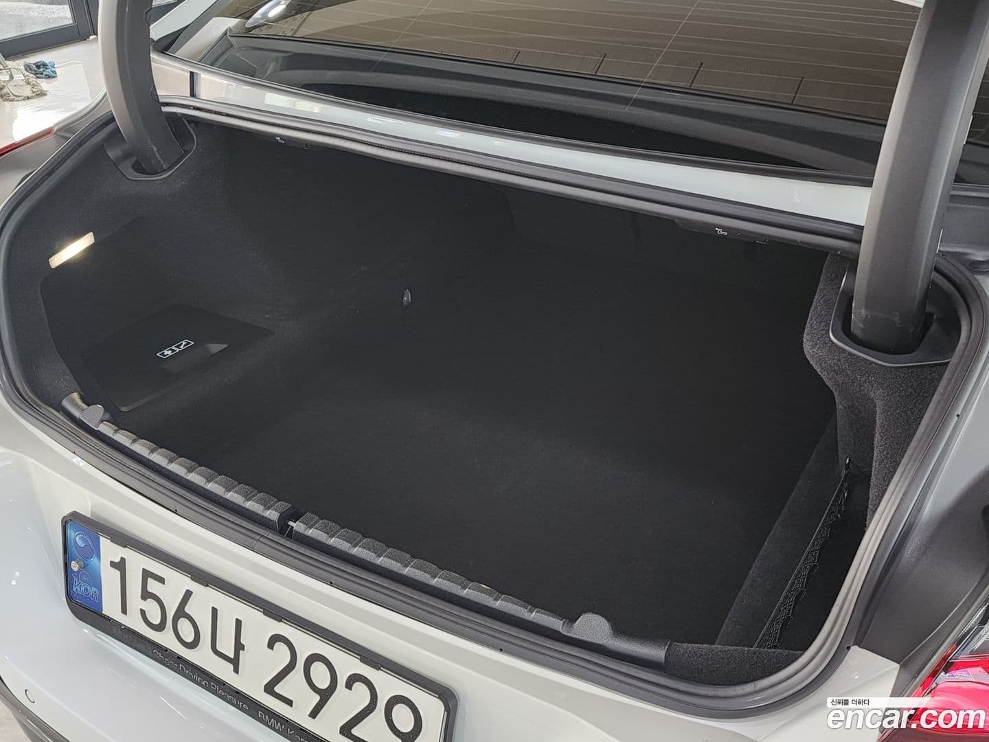Main__Slider__Photo:8-Series BMW 2022.9-18