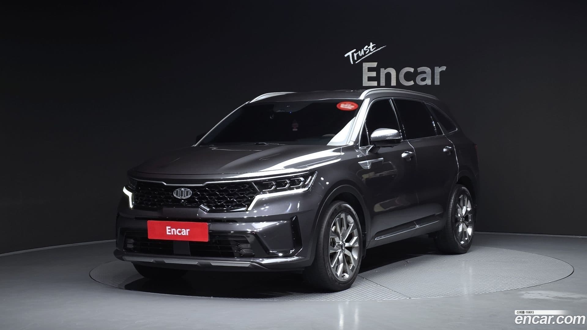 Main__Slider__Photo:Sorento Kia 2020.3-0