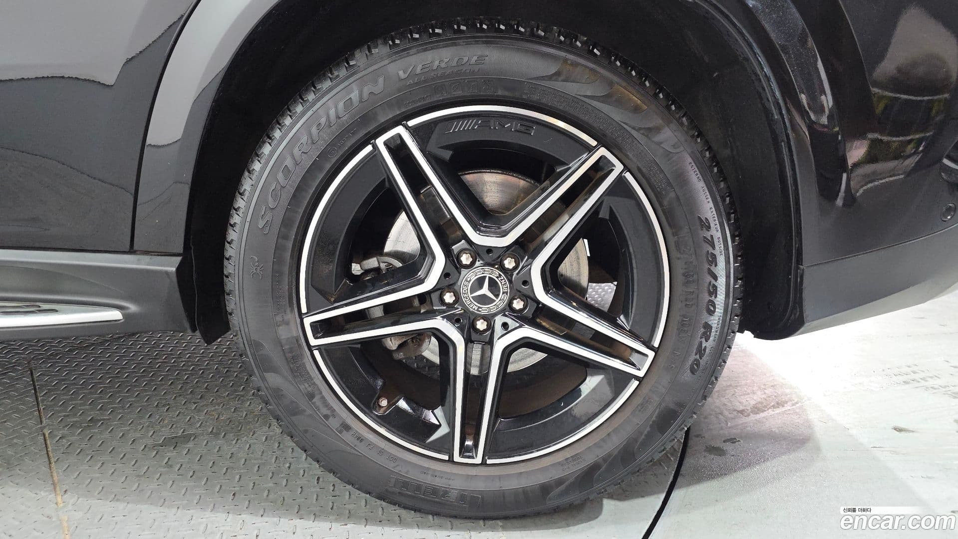 Main__Slider__Photo:GLE-Class Mercedes-Benz 2021.1-0