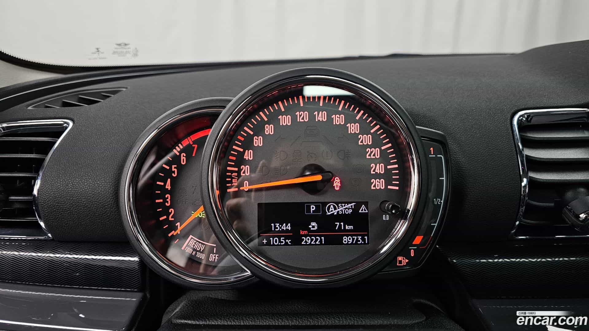 Clubman Mini 2019.11-INNER-008