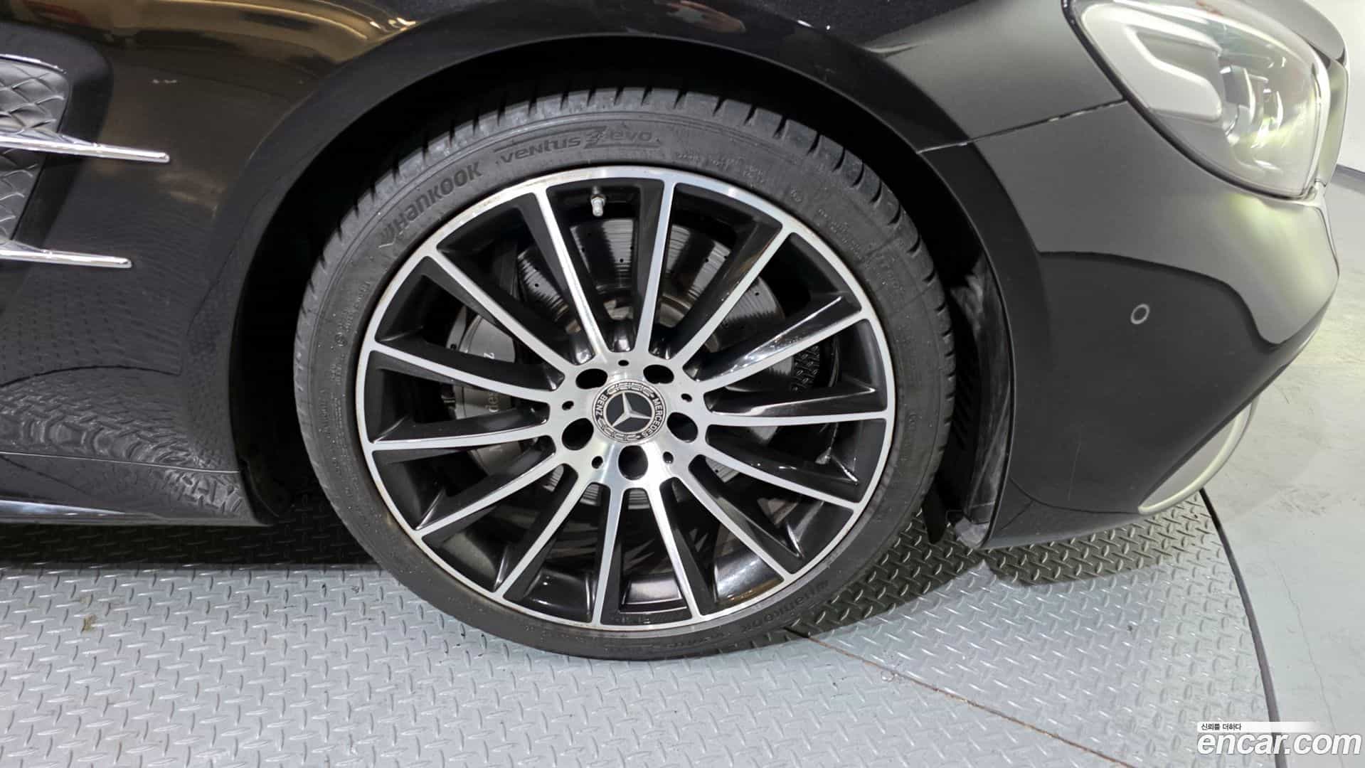 SL-Class Mercedes-Benz 2019.5-OUTER-005