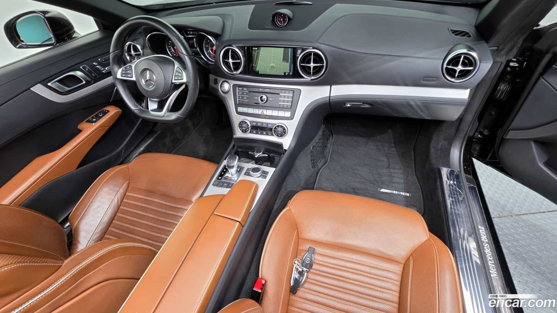 SL-Class Mercedes-Benz 2019.5-INNER-007