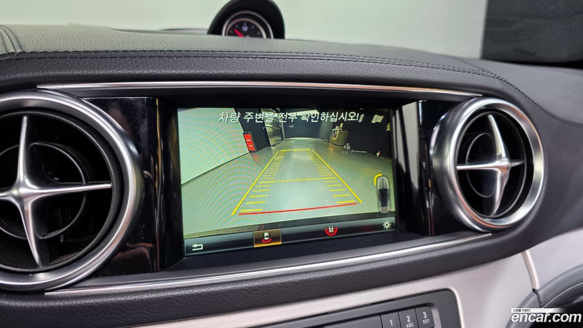 SL-Class Mercedes-Benz 2019.5-OPTION-018