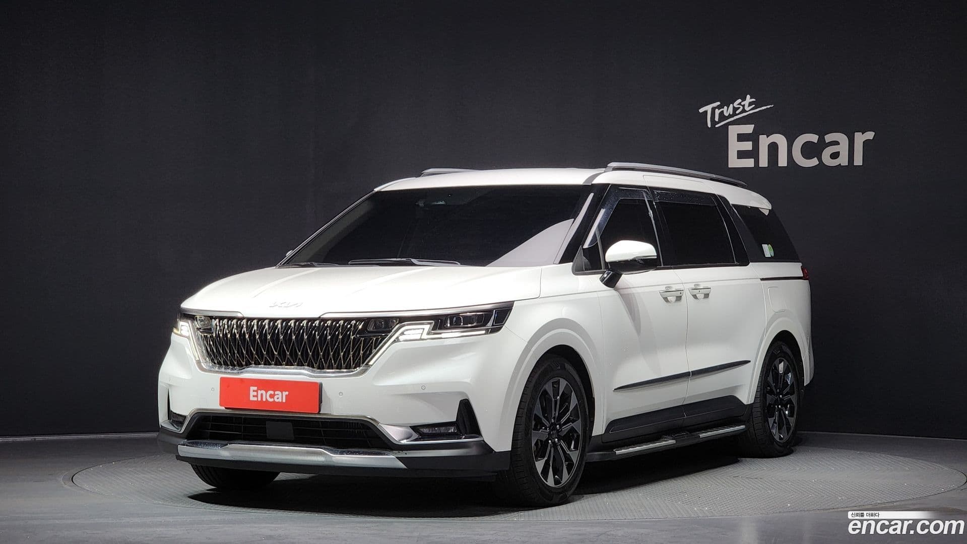 Main__Slider__Photo:Canival Kia 2021.11-0