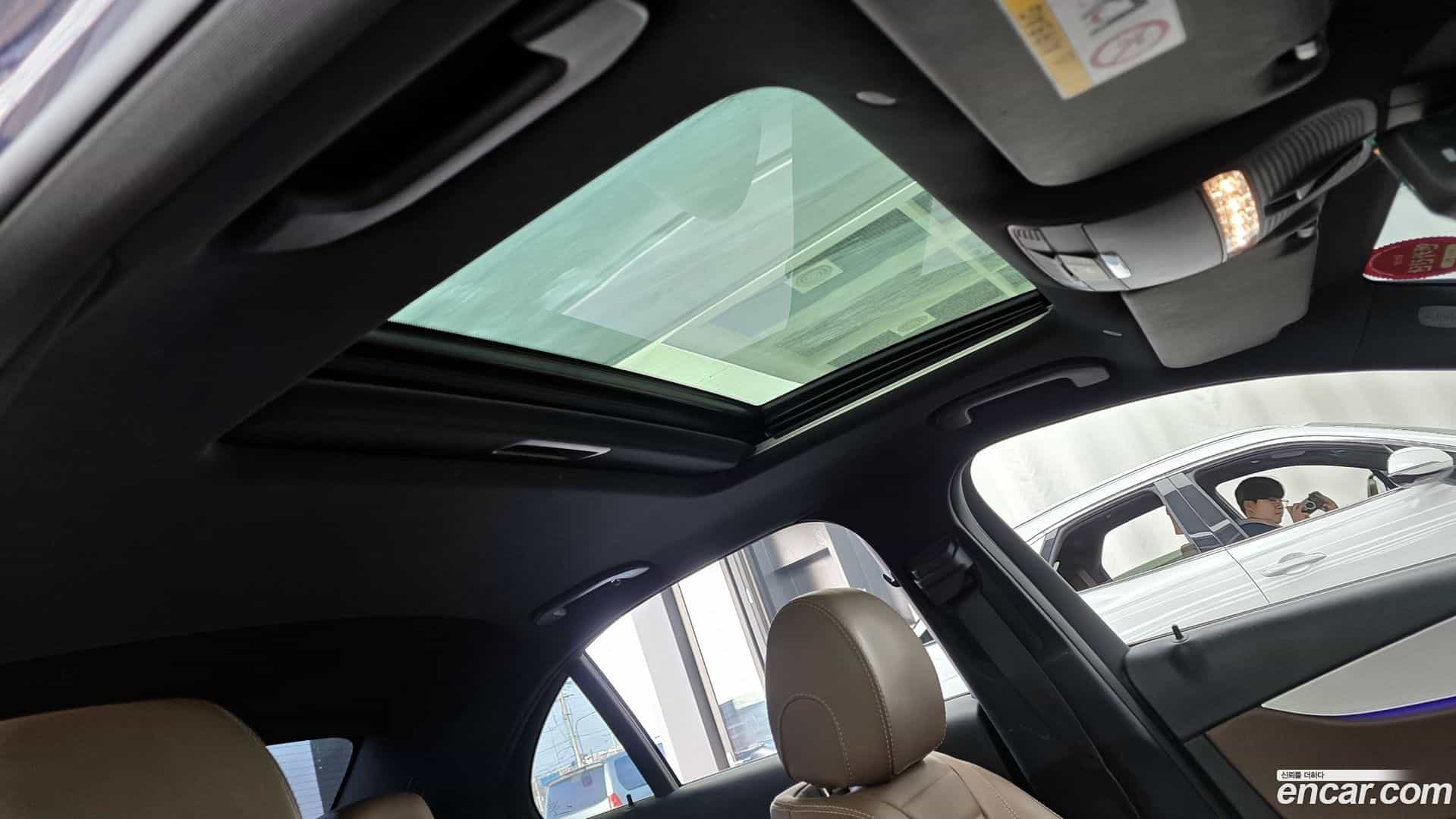 E-Class Mercedes-Benz 2021.0-OPTION-021
