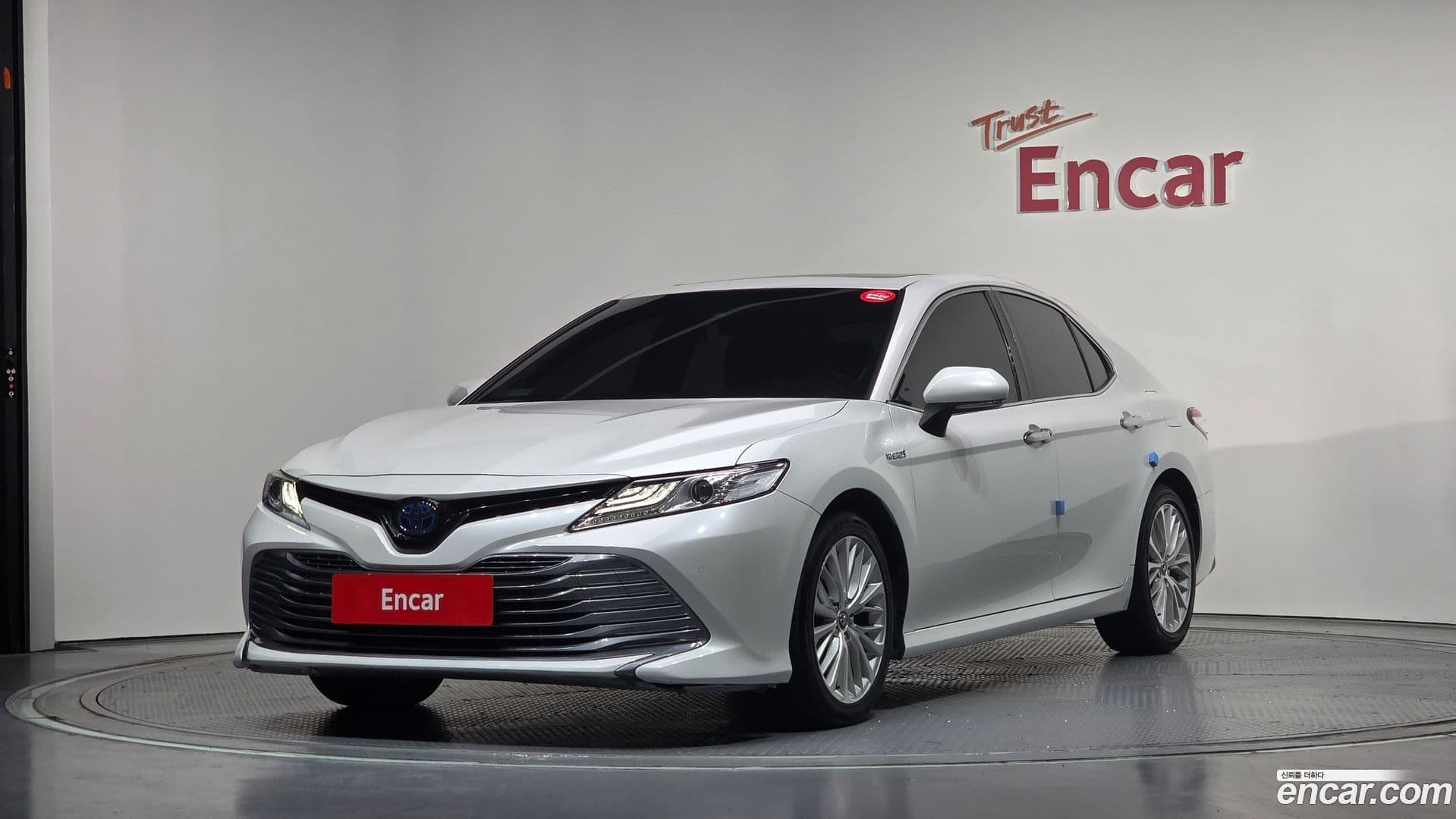 Main__Slider__Photo:Camry Toyota 2019.0-0