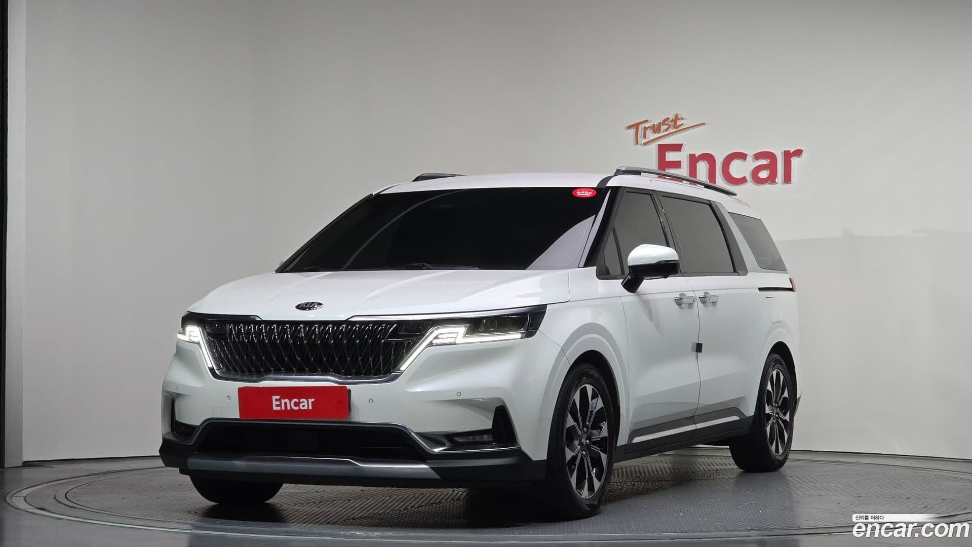 Main__Slider__Photo:Canival Kia 2020.9-0