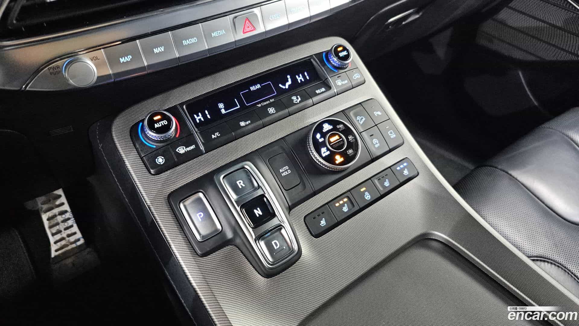 Palisade Hyundai 2021.1-INNER-009