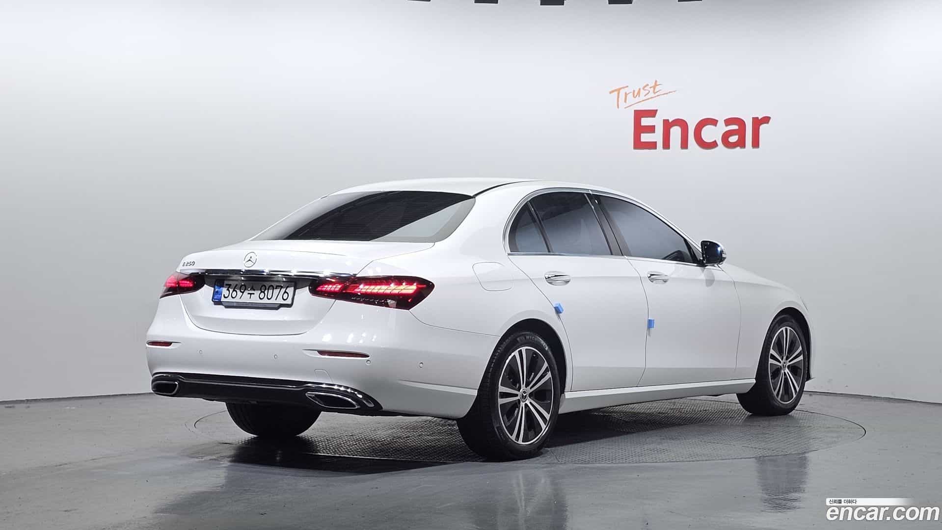 E-Class Mercedes-Benz 2022.1-OUTER-002