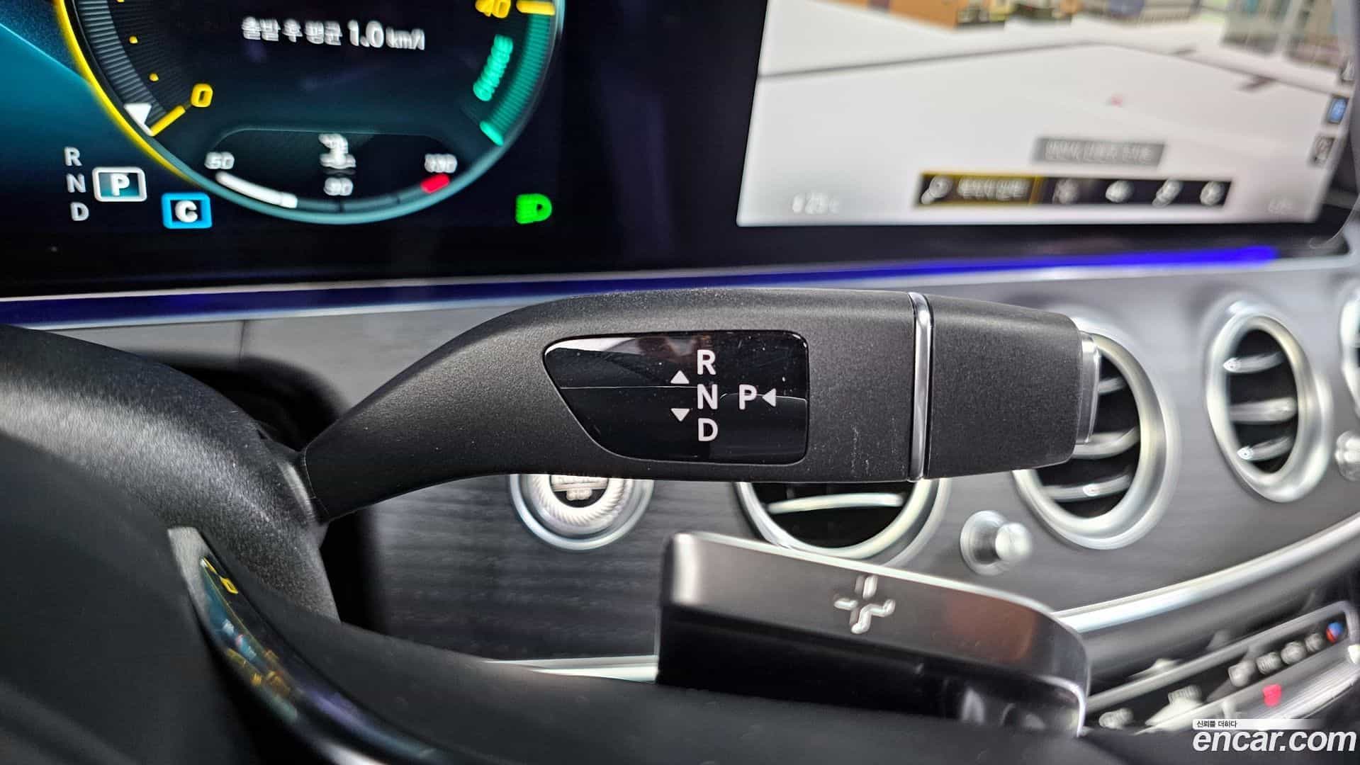 E-Class Mercedes-Benz 2022.1-INNER-009