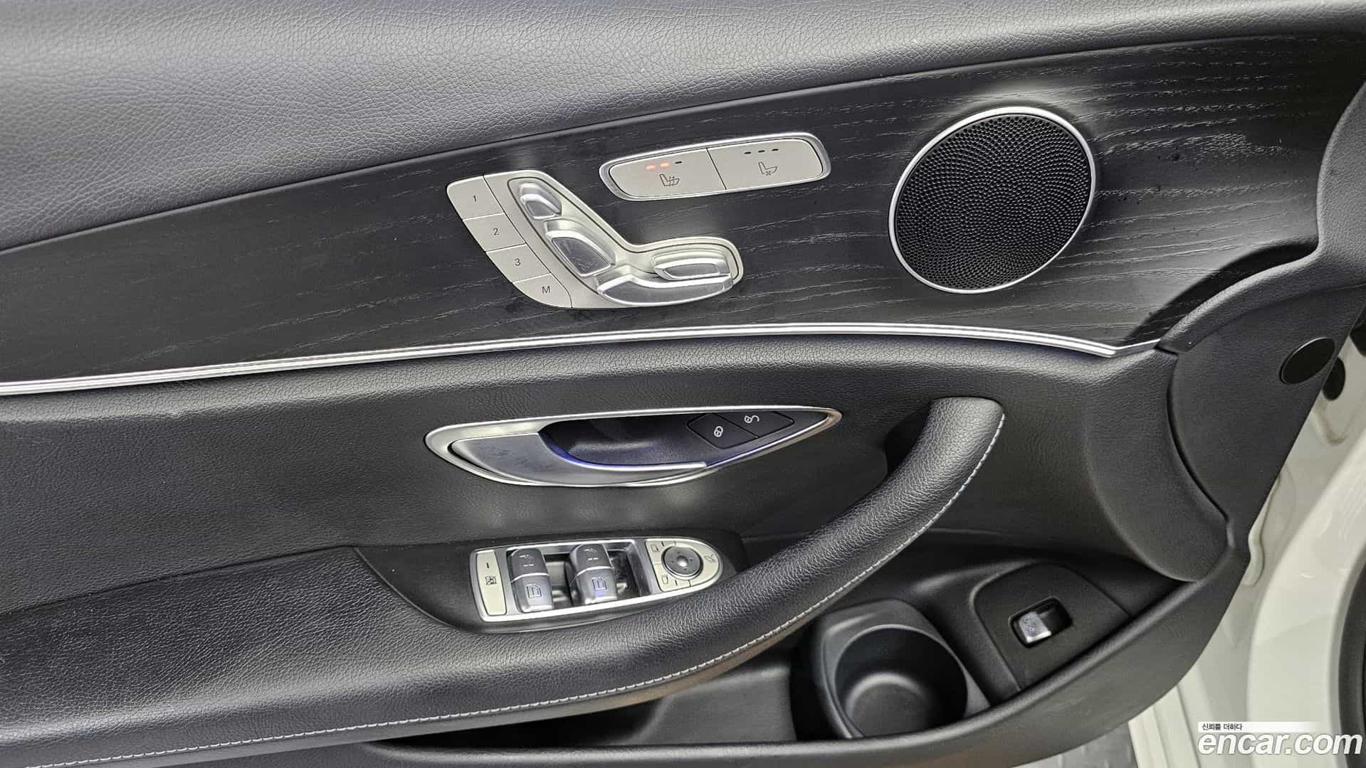 E-Class Mercedes-Benz 2022.1-OPTION-018