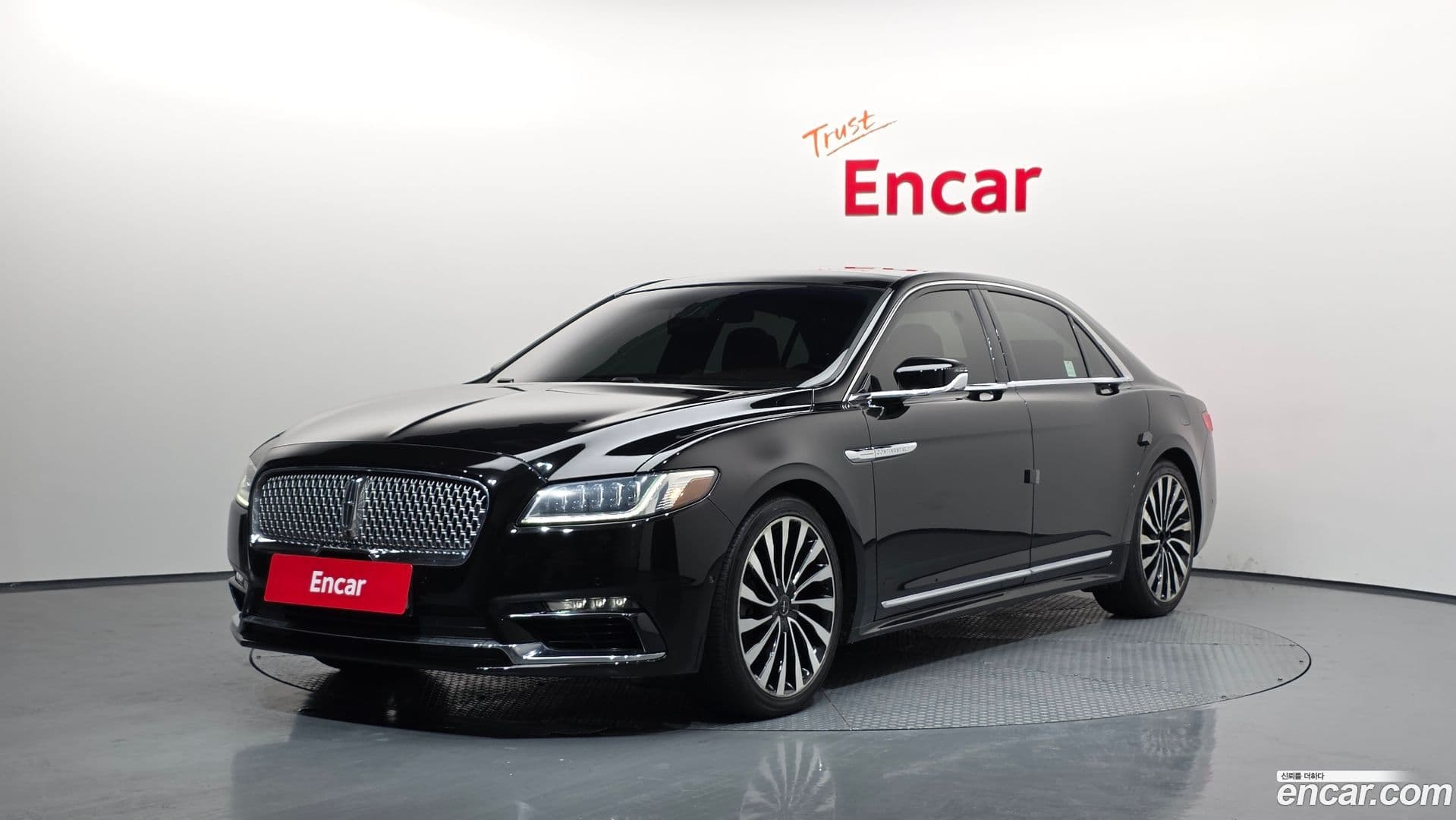Main__Slider__Photo:Continental Lincoln 2017.1-0