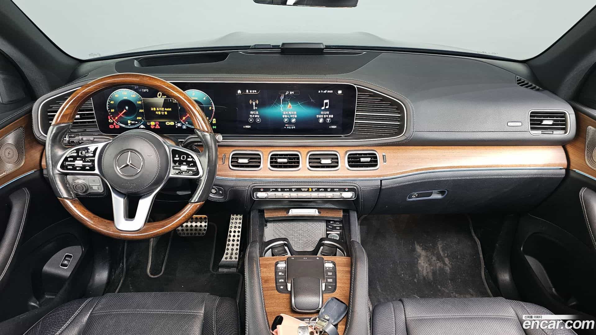 GLS-Class Mercedes-Benz 2021.11-INNER-007