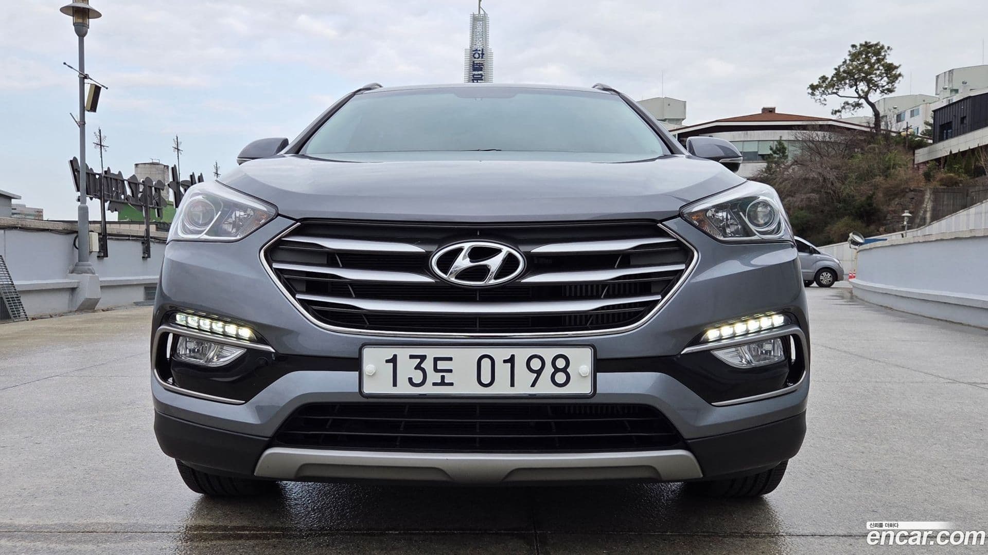 Main__Slider__Photo:Santafe Hyundai 2016.8-0