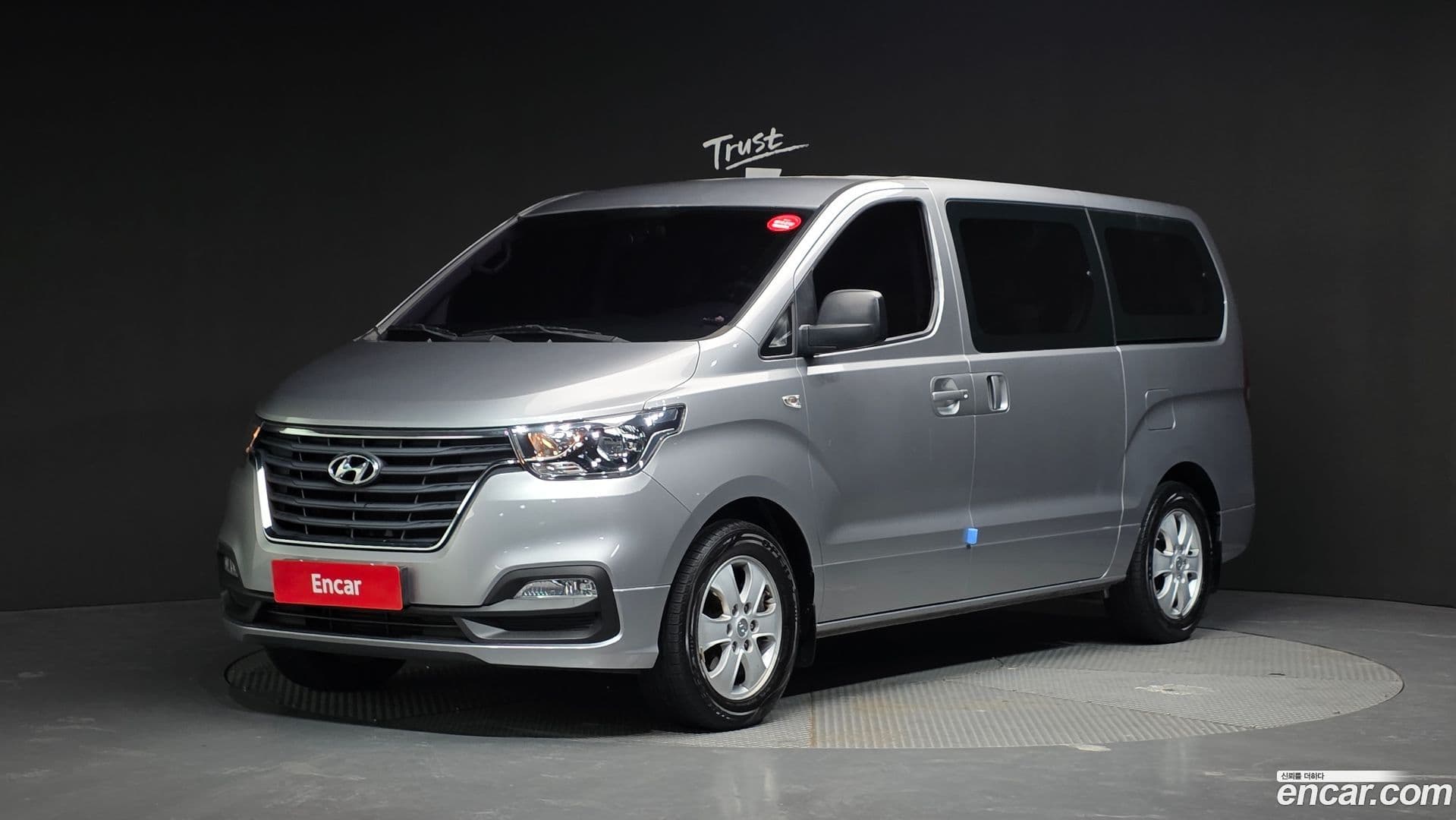 Main__Slider__Photo:Starex Hyundai 2019.0-0