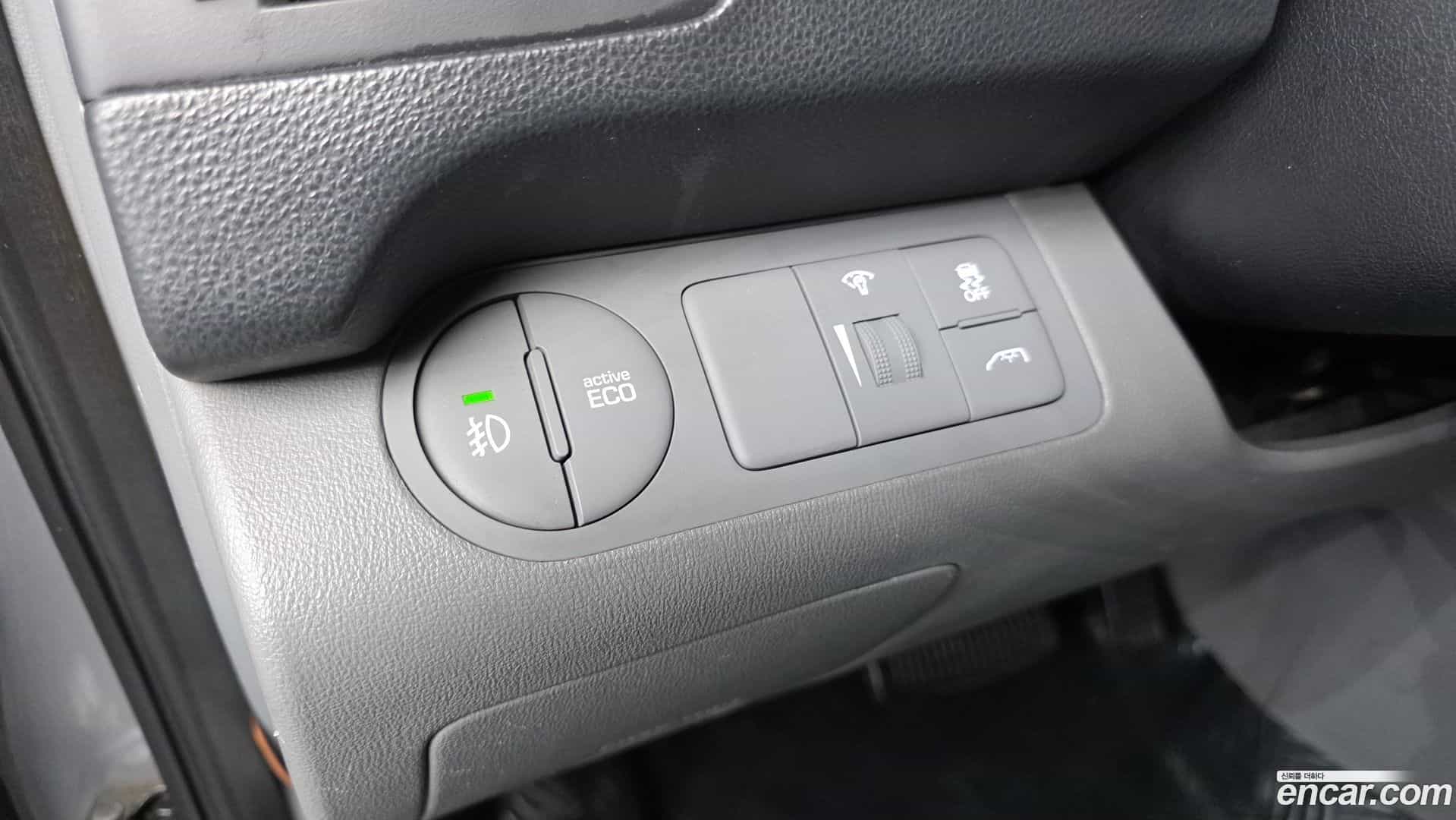 Starex Hyundai 2019.0-OPTION-017