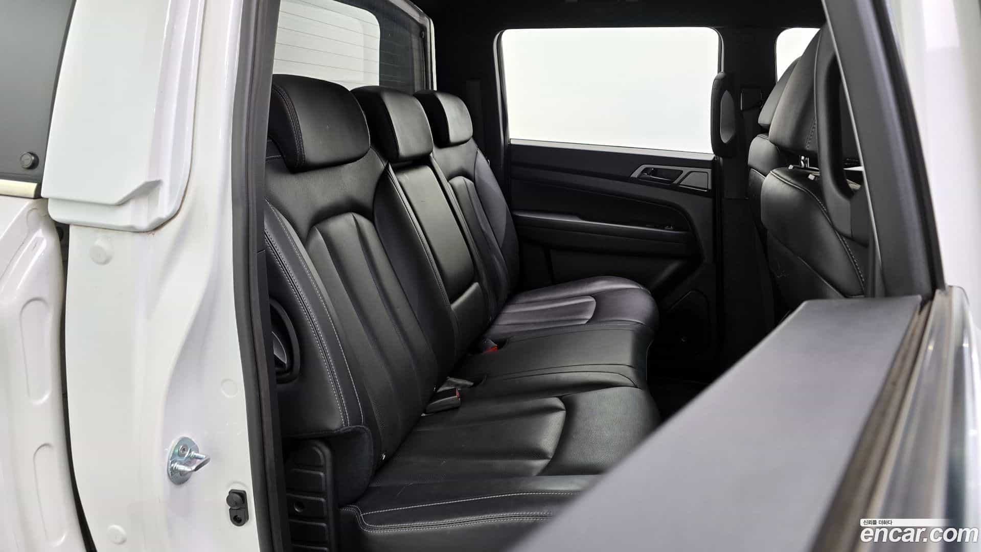 Rexton KG Mobility 2021.6-OPTION-016