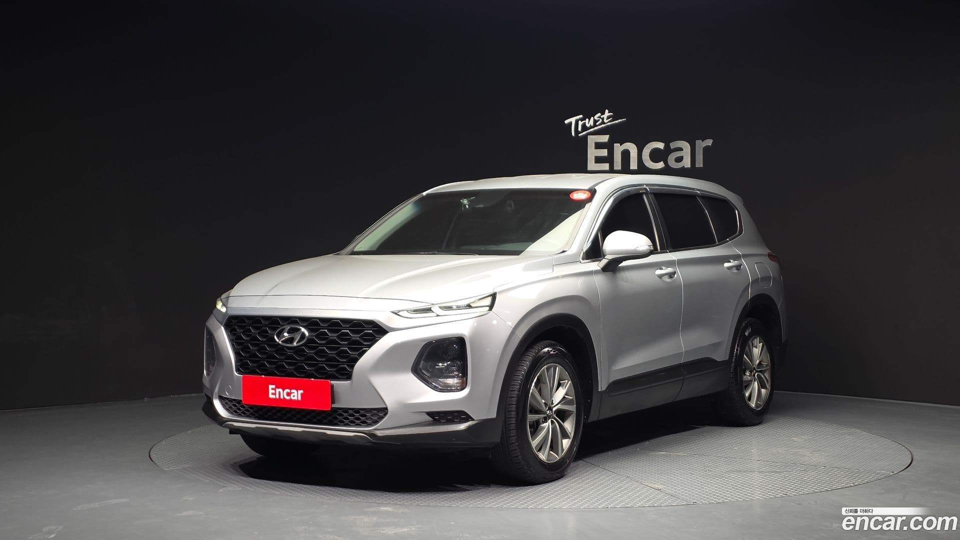Main__Slider__Photo:Santafe Hyundai 2018.8-0