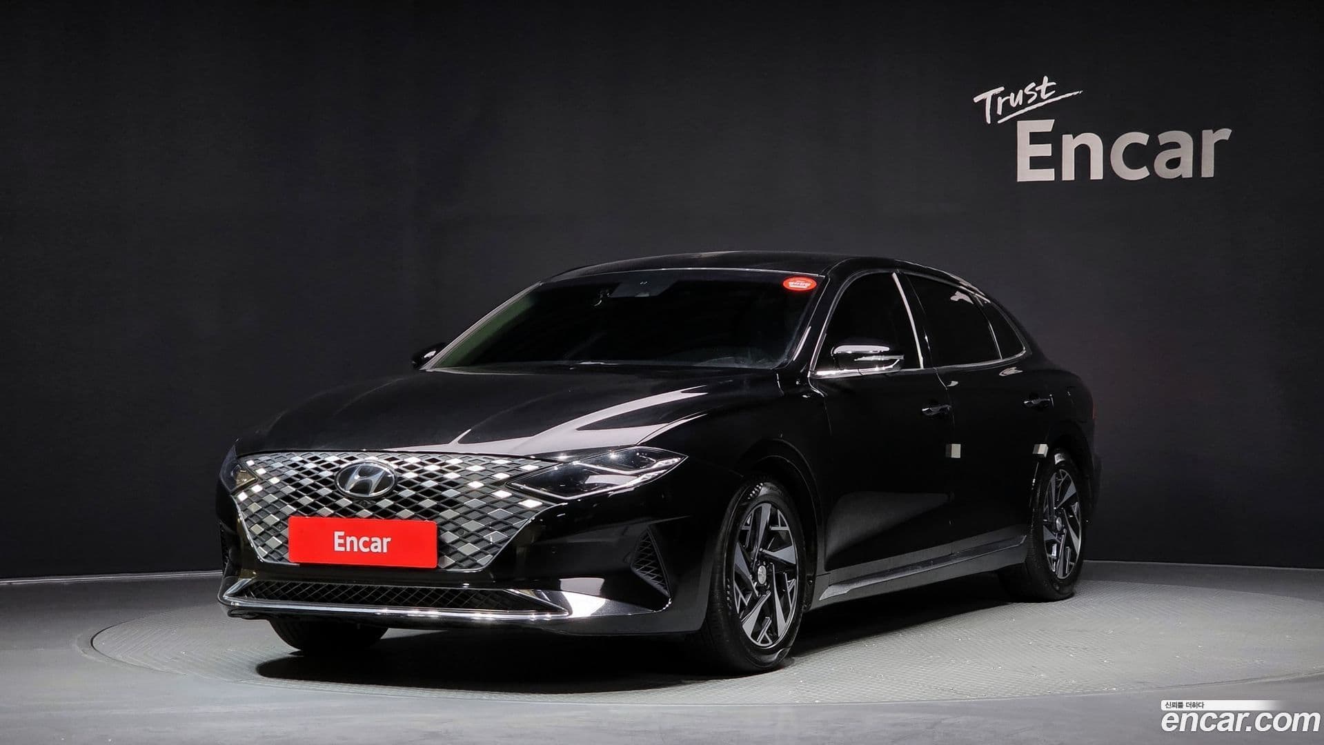 Main__Slider__Photo:Grandeur Hyundai 2021.6-0