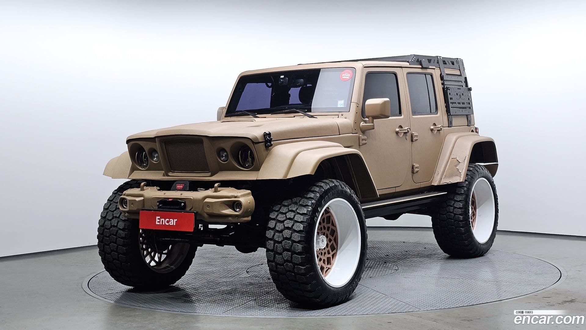 Main__Slider__Photo:Wrangler Jeep 2017.11-0