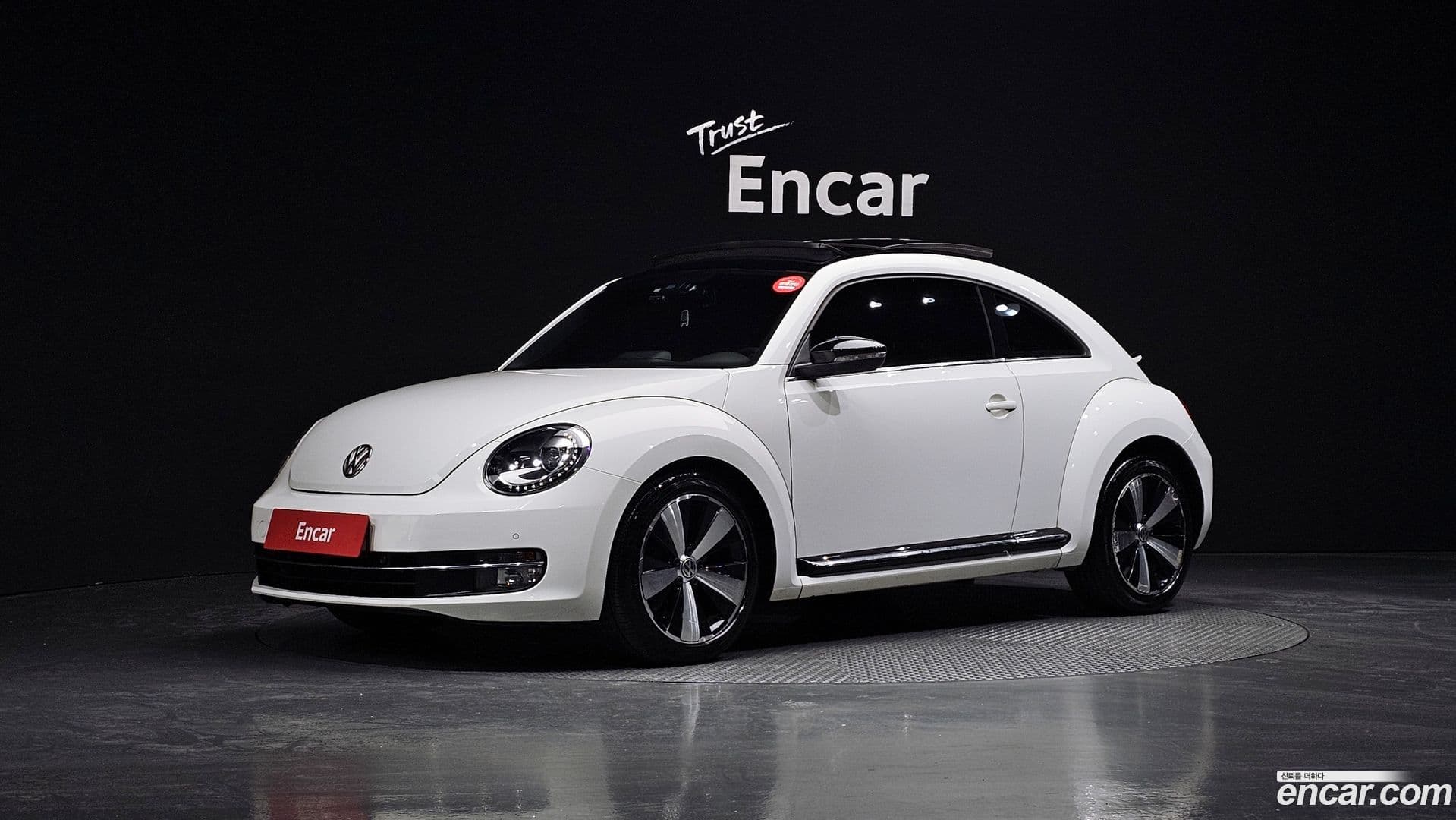 Main__Slider__Photo:Beatle Volkswagen 2012.11-0