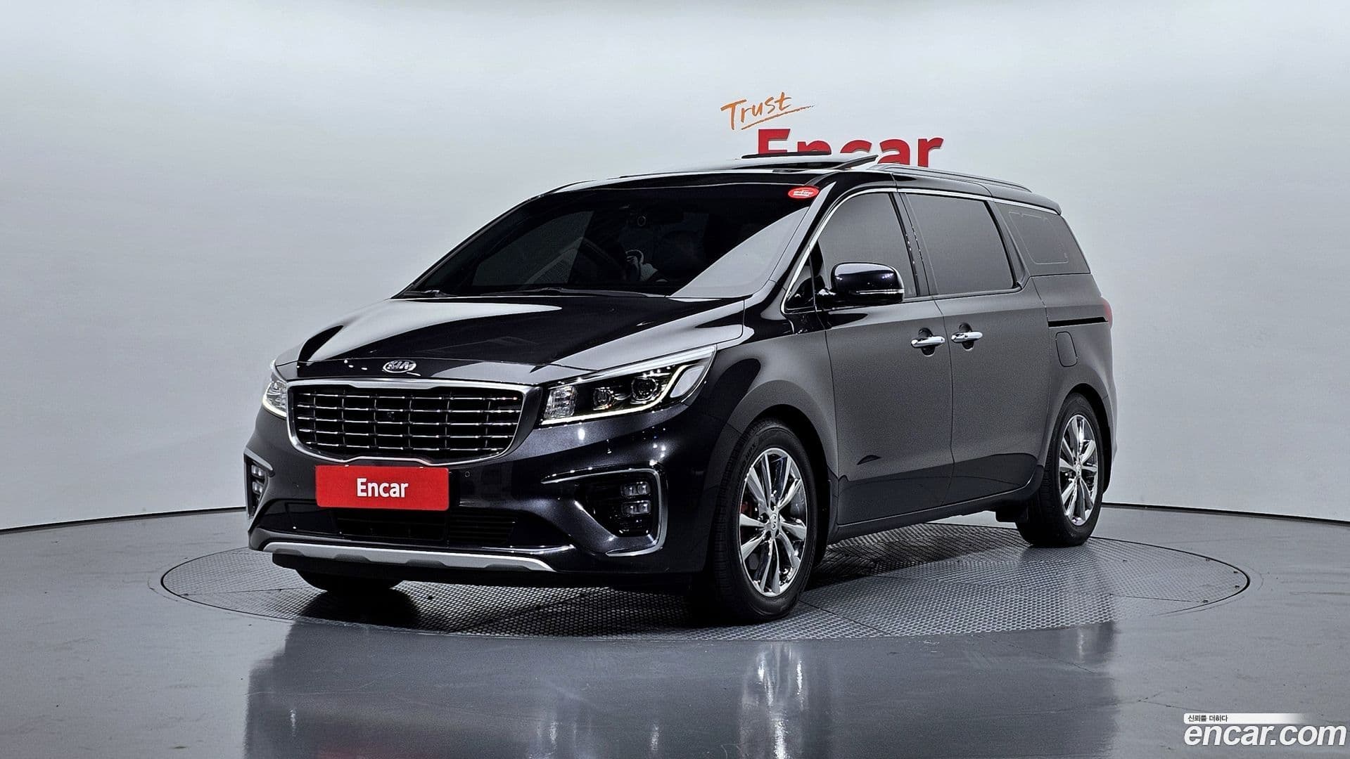 Main__Slider__Photo:Canival Kia 2018.10-0