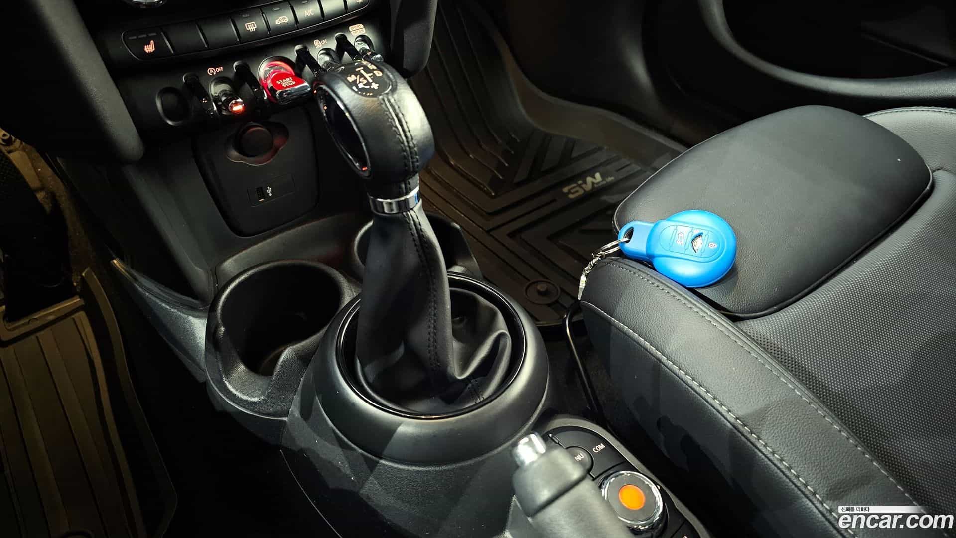 Cooper Mini 2019.1-INNER-009