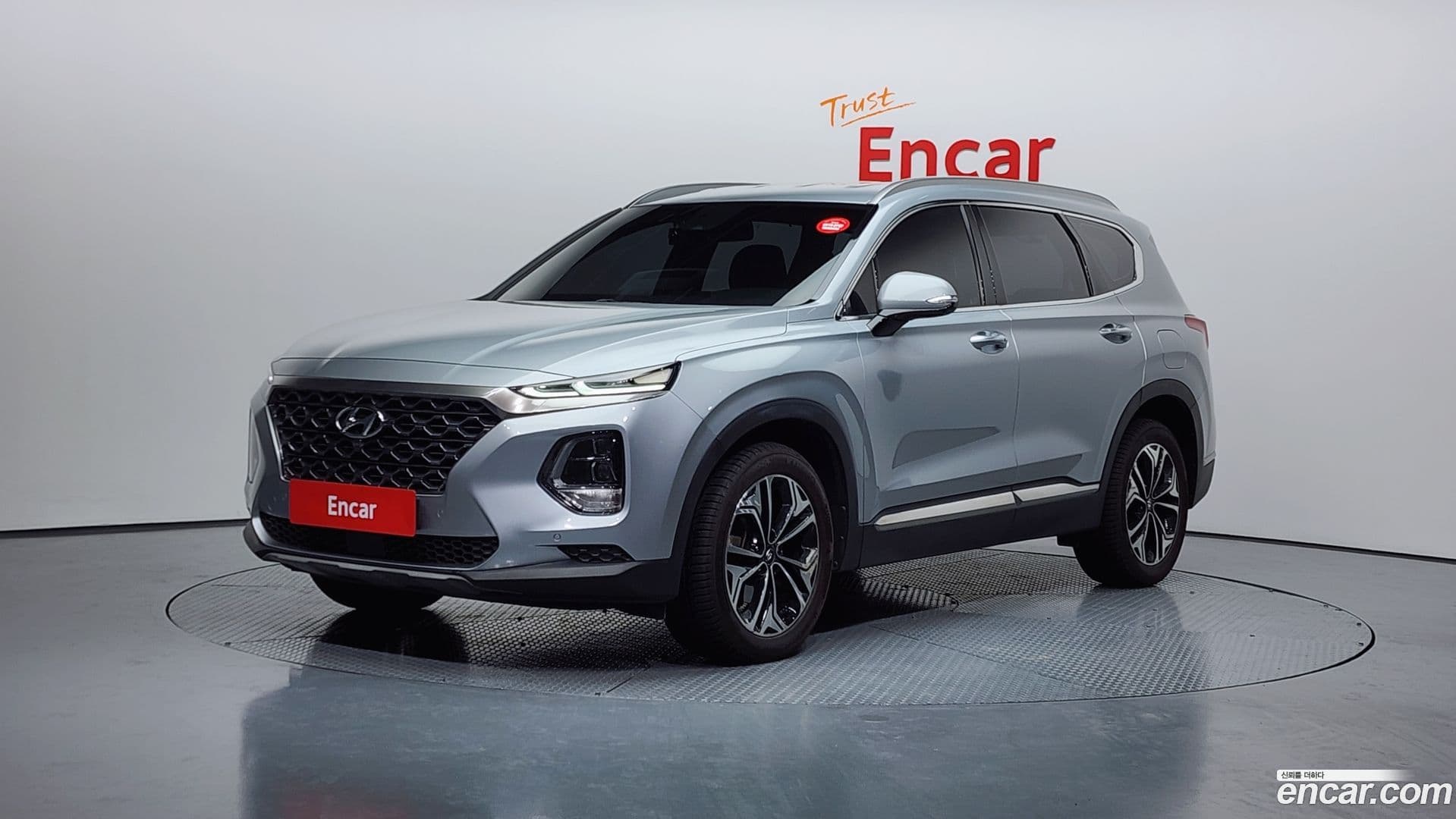 Main__Slider__Photo:Santafe Hyundai 2018.2-0