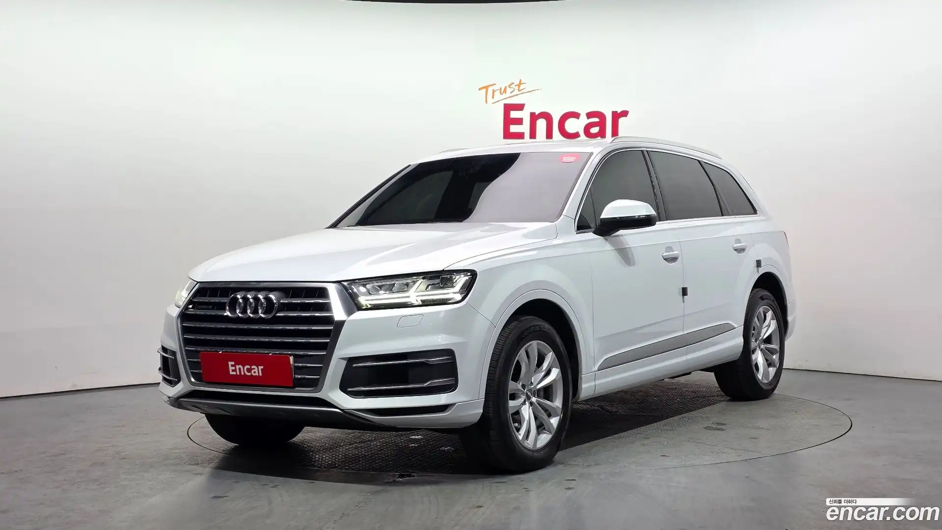 Q7 Audi 2019.10-OUTER-001