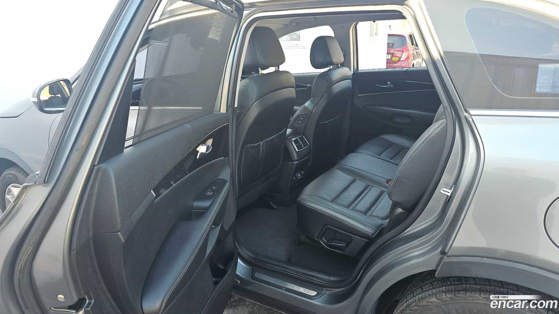 Sorento Kia 2016.2-OPTION-016