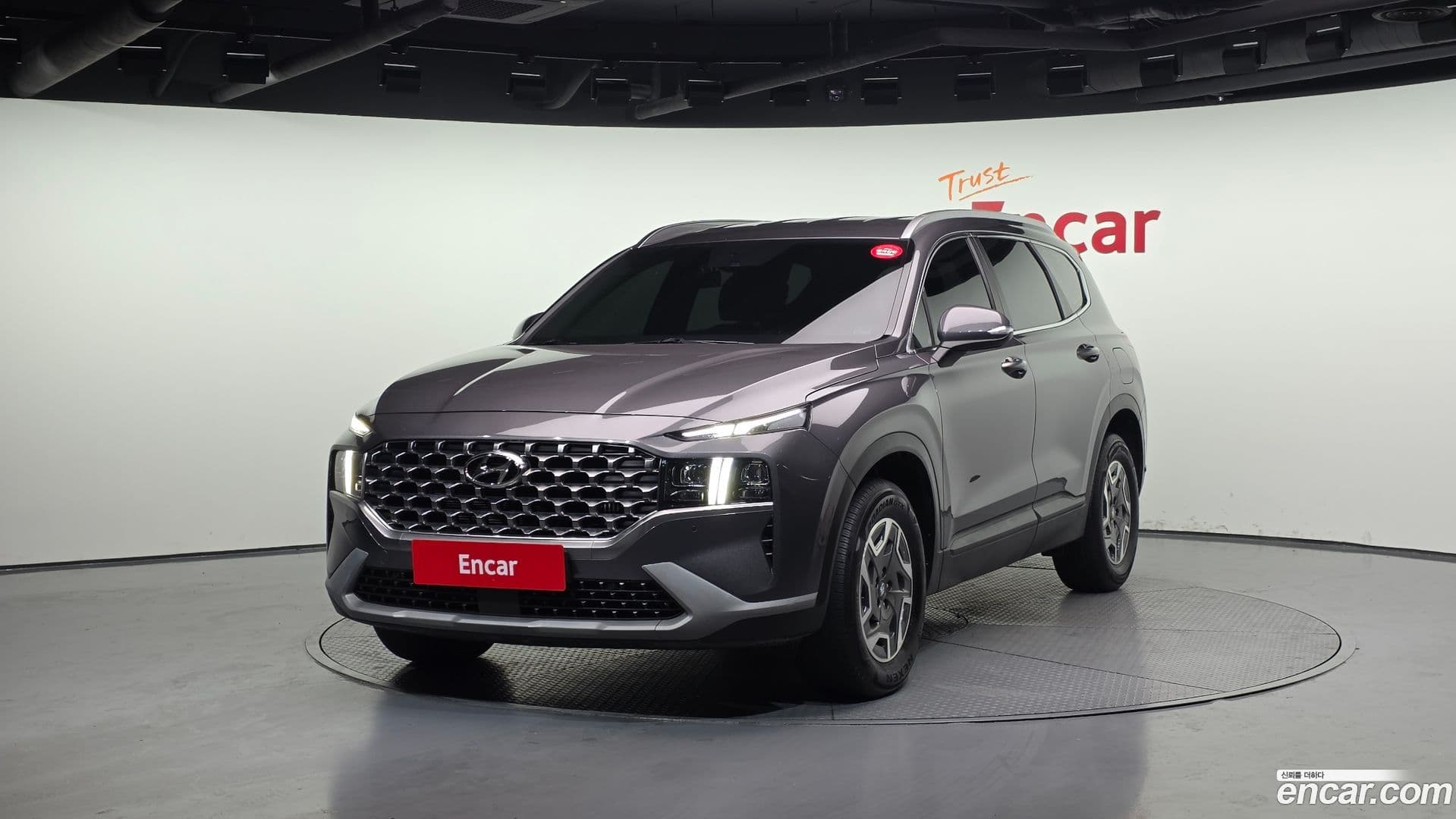 Main__Slider__Photo:Santafe Hyundai 2022.11-0