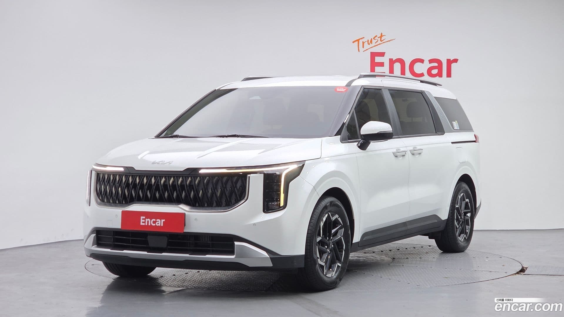 Main__Slider__Photo:Canival Kia 2024.2-0