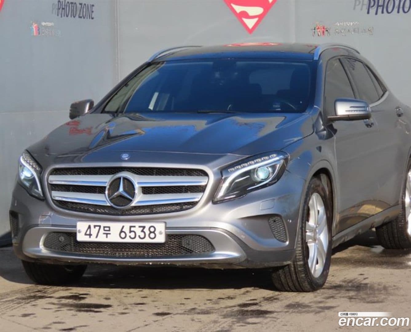 Main__Slider__Photo:GLA-Class Mercedes-Benz 2014.9-0