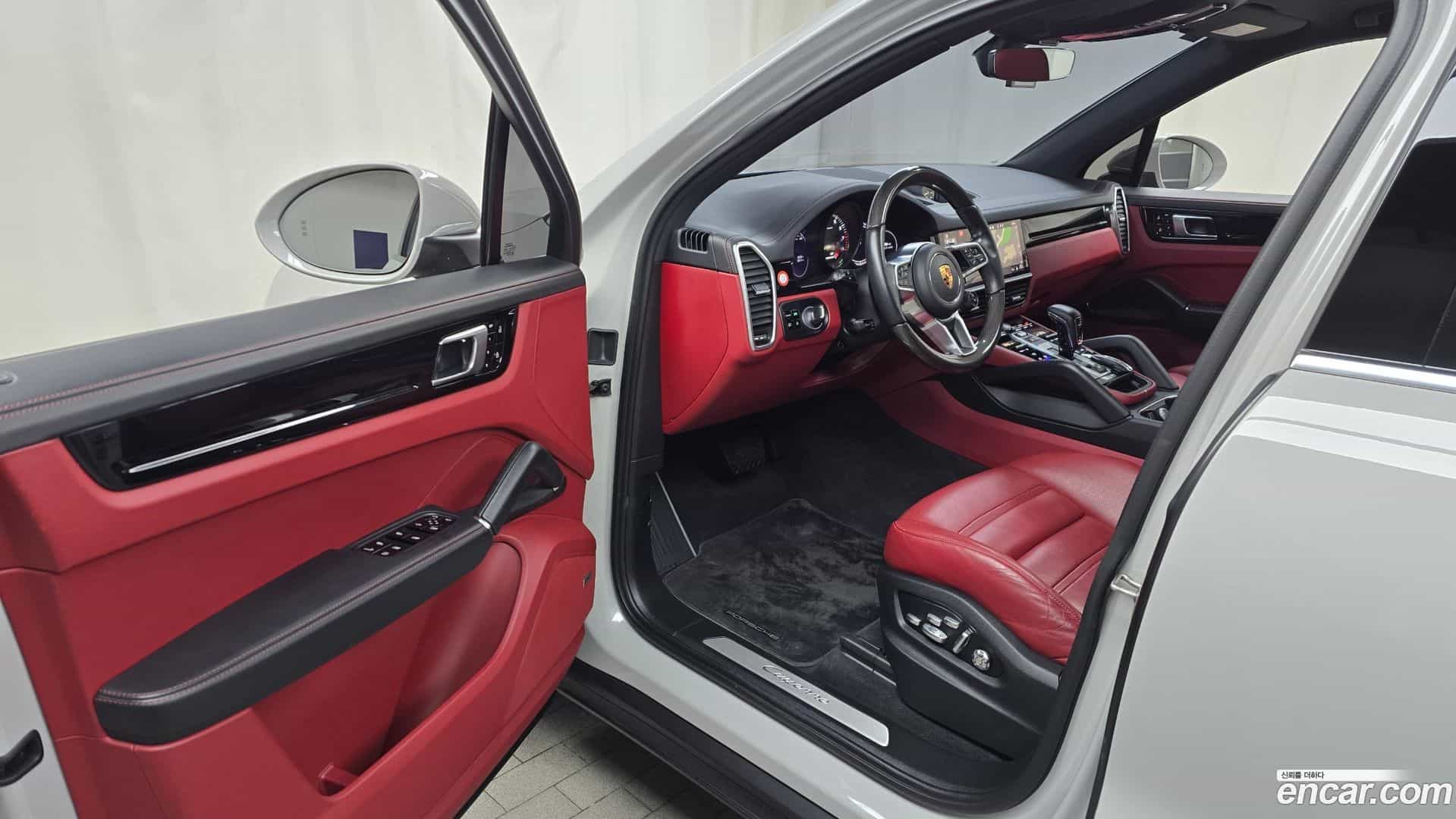 Cayenne Porsche 2021.2-INNER-010