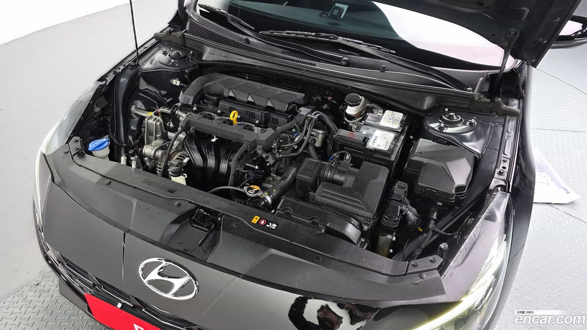 AVANTE Hyundai 2020.6-INNER-006