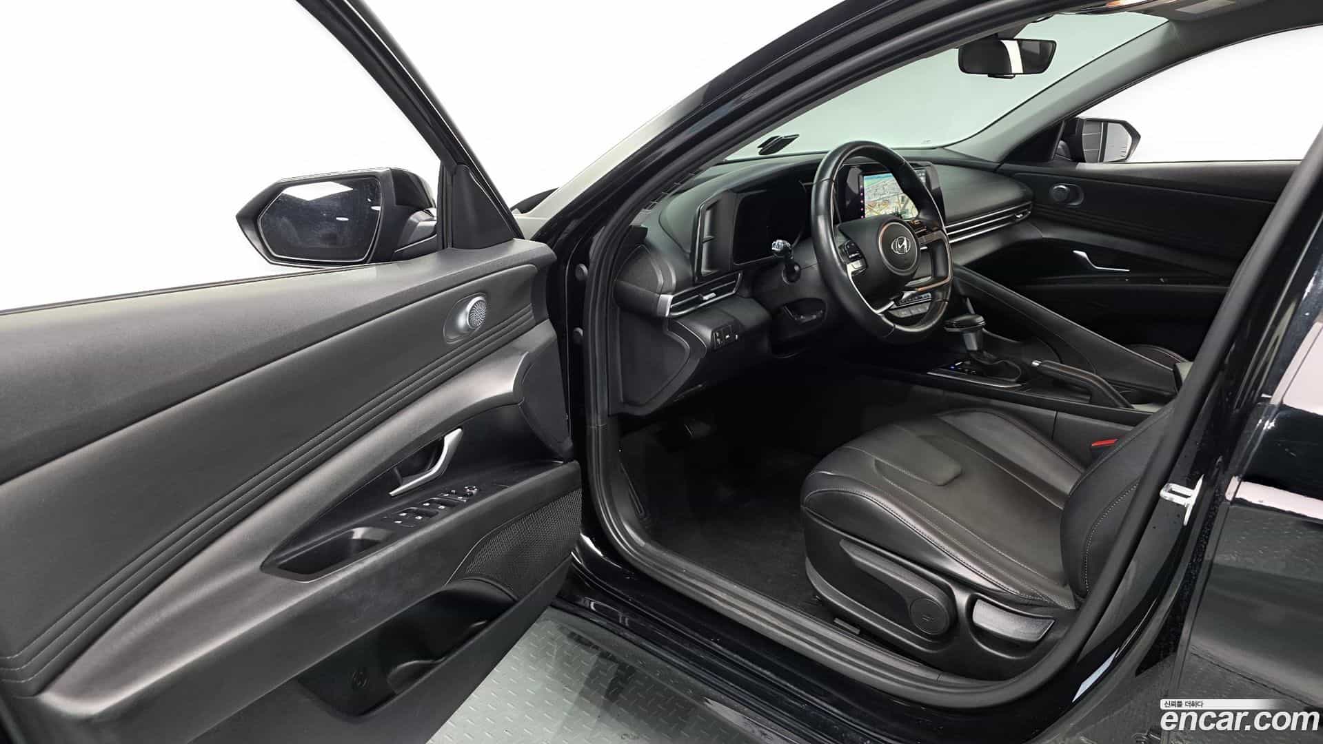 AVANTE Hyundai 2020.6-OPTION-015