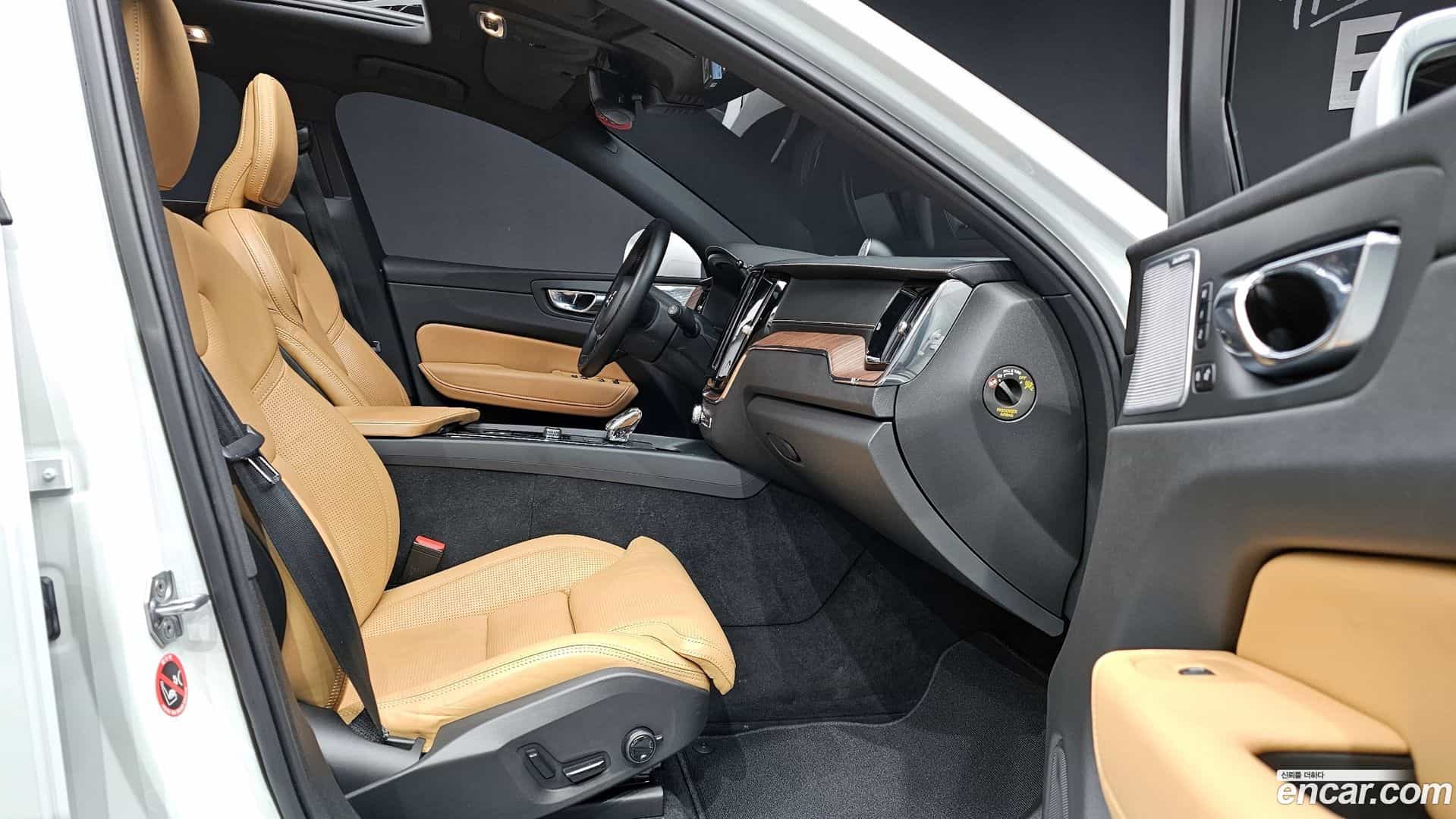 XC60 Volvo 2021.3-INNER-010