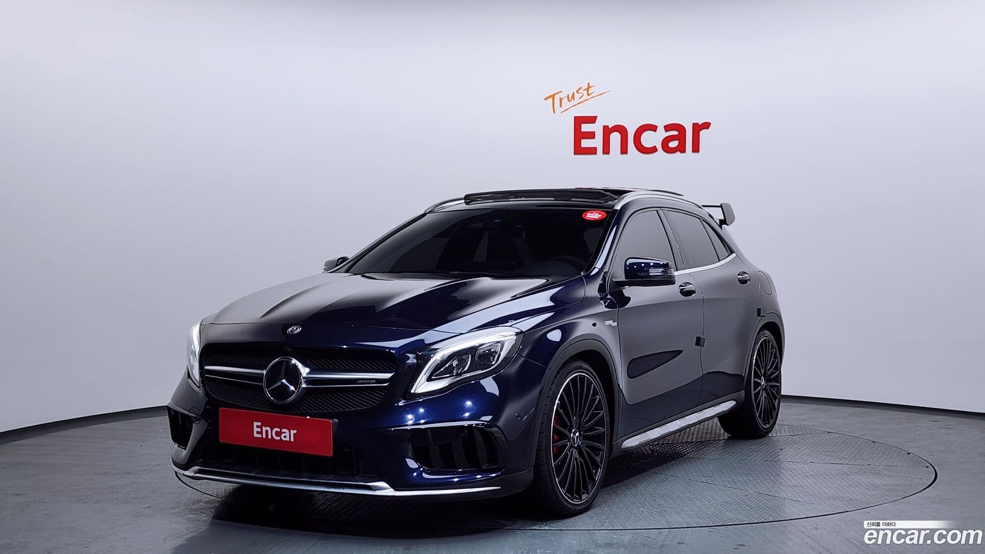 Main__Slider__Photo:GLA-Class Mercedes-Benz 2019.2-0
