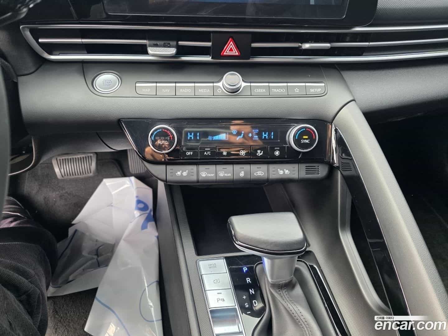 AVANTE Hyundai 2024.4-OPTION-016