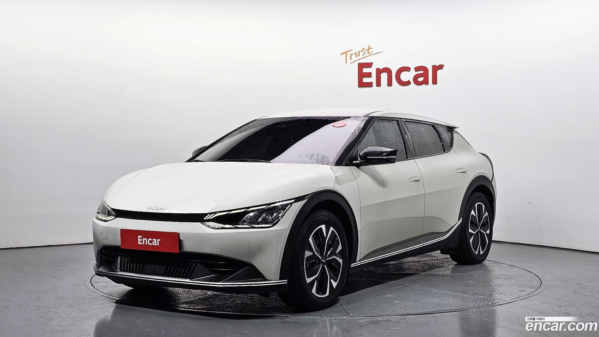 Main__Slider__Photo:EV6 Kia 2021.10-0