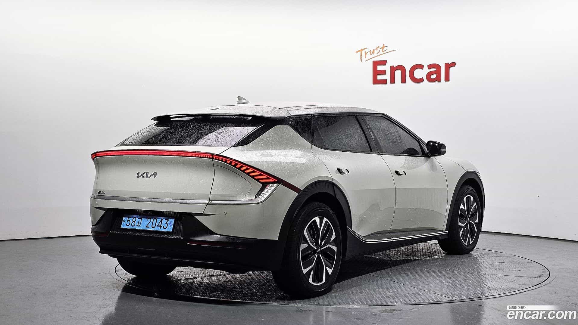 EV6 Kia 2021.10-OUTER-002